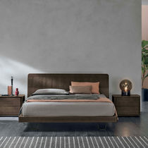 Letto matrimoniale / moderno / con testiera...