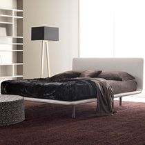 Letto matrimoniale / moderno / imbottito...
