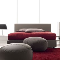 Letto matrimoniale / moderno / imbottito...