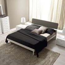 Letto matrimoniale / moderno / con testiera...