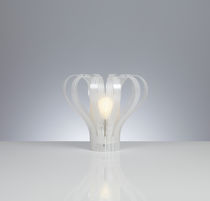 Lampada da tavolo / in policarbonato / design...