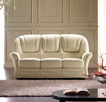 Divano letto / classico / beige / in pelle