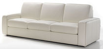 Divano letto / moderno / in pelle / 3 posti