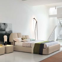Letto matrimoniale / moderno / imbottito...