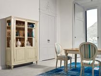 Vetrina classica / in legno