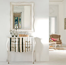 Cassettone con piedi alti / in stile / in...