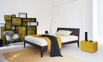Letto matrimoniale / moderno / in legno