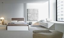 Letto matrimoniale / moderno / imbottito...