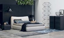 Cassettiera moderna / in legno laccato /...