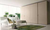 Armadio moderno / in legno / in legno laccato...