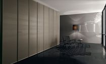 Armadio moderno / in legno / con ante battenti