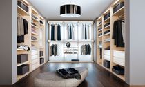 Cabina armadio in legno