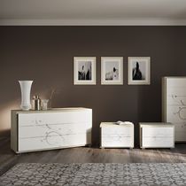 Cassettone moderno / in legno laccato /...