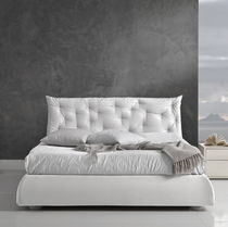 Letto matrimoniale / moderno / imbottito...