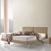 Letto matrimoniale / moderno / imbottito...
