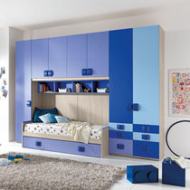 Armadio moderno / in legno laccato / con...