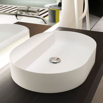 Lavabo da appoggio / in ceramica / ovale...