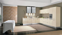 Cucina moderna / in legno / laccata / finitura...