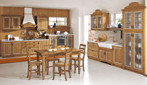 Cucina classica / in legno massiccio / in...
