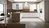 Cucina moderna / in legno / con isola /...