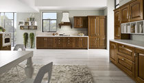 Cucina classica / in legno massiccio / in...