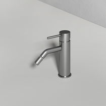 Miscelatore per bidet / da appoggio / in...