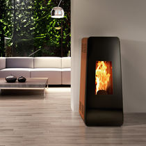 Stufa a pellet / 0 - 5 kW / 9 kW / moderna