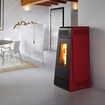 Stufa a pellet / 0 - 5 kW / 9 kW / moderna