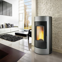 Stufa a pellet / 0 - 5 kW / 9 kW / moderna