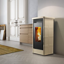 Stufa a pellet / 0 - 5 kW / 9 kW / moderna