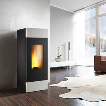 Stufa a pellet / 0 - 5 kW / 9 kW / moderna