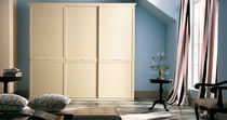 Armadio classico / in legno / a porte scorrevoli
