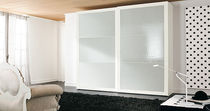 Armadio moderno / in legno laccato / in...