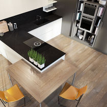Cucina moderna / in rovere / con isola /...