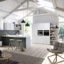 Cucina moderna / in legno laccato / con...