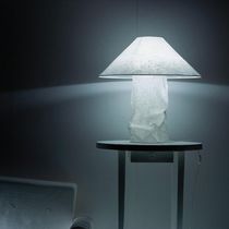 Lampada da tavolo / in metallo / in carta...