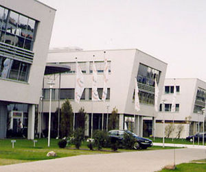 edificio prefabbricato / in calcestruzzo / per ufficio / moderno