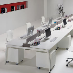 postazione di lavoro per ufficio
