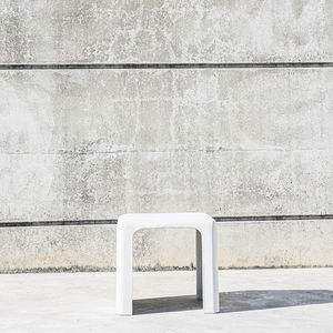 sgabello contemporaneo