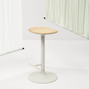 sgabello contemporaneo 1