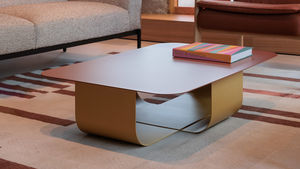 tavolino basso design minimalista