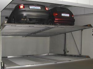 piattaforma di parcheggio inclinata