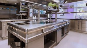 cucina professionale in acciaio inox