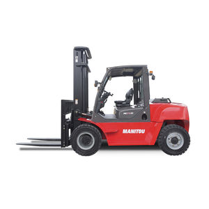 carrello elevatore su ruote
