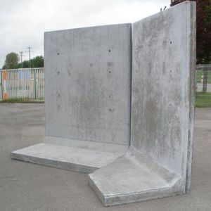 muro in cemento armato / prefabbricato / con pannelli modulari