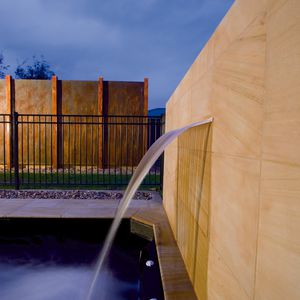 cascata per piscina