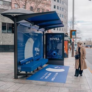 pensilina per fermata d'autobus in metallo