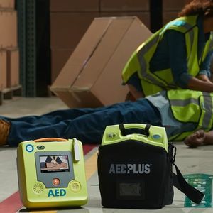 defibrillatore semiautomatico