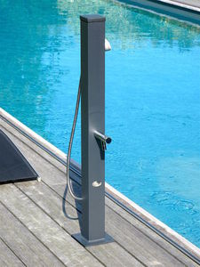 doccia da esterno per piscina / in acciaio inossidabile / contract / per uso residenziale