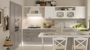 cucina classica / in legno / con impugnature